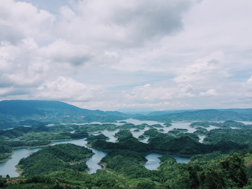 Check in Hồ Tà Đùng – “Vịnh Hạ Long” ở Tây Nguyên - ảnh 1