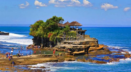 Đền Tanah Lot