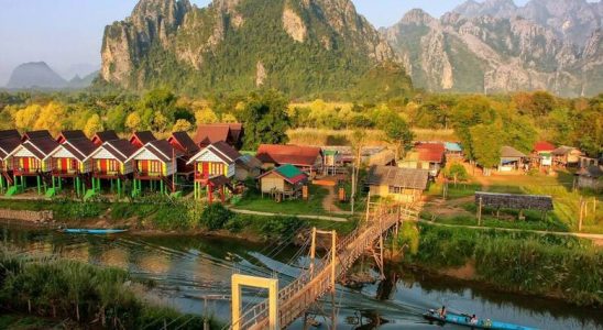 Vang Viêng hoang sơ hùng vĩ
